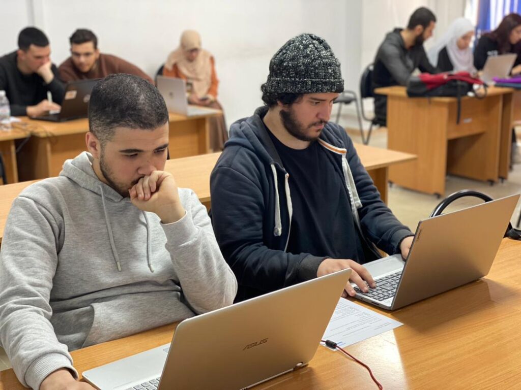 Hackathon Algo 2025 : une journée d’innovation et de créativité au campus i2st Ibn Rochd Sup Hackathon Algo i2st